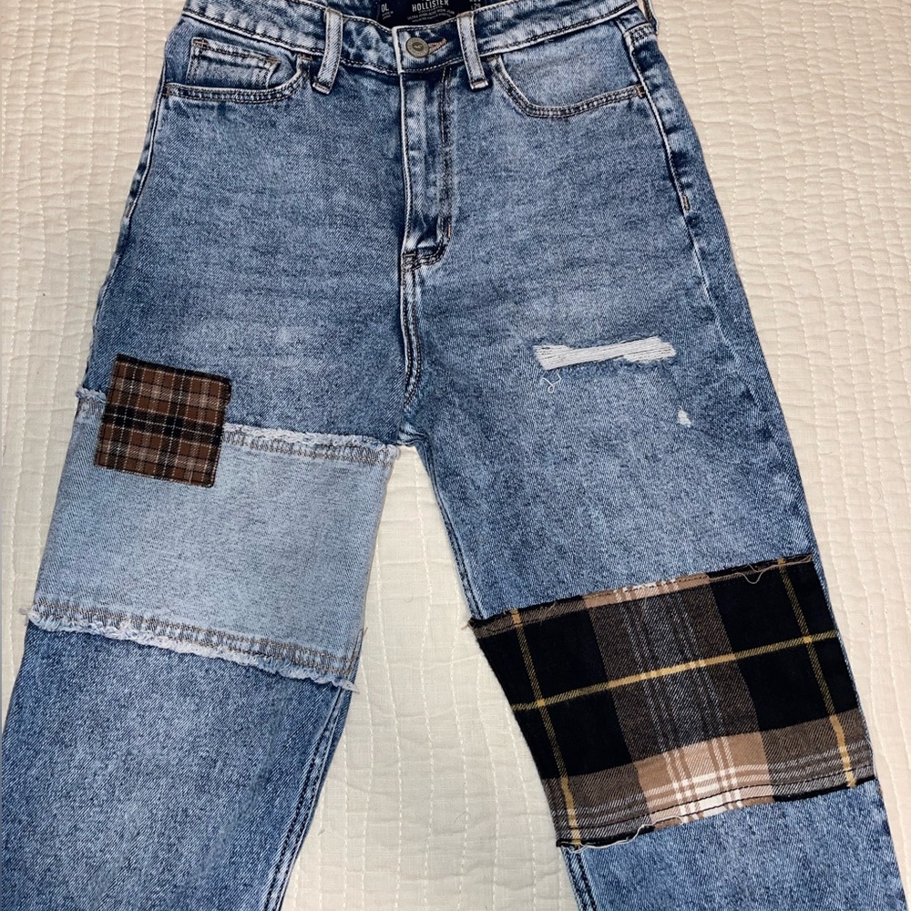 Ultra high rise rise ripped medium wash patch mom jeans